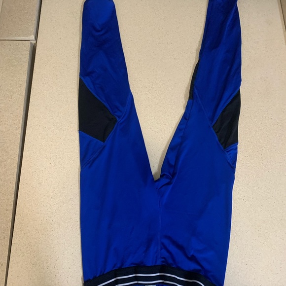 Medium size blue yoga leggings with mesh panels - Picture 1 of 2